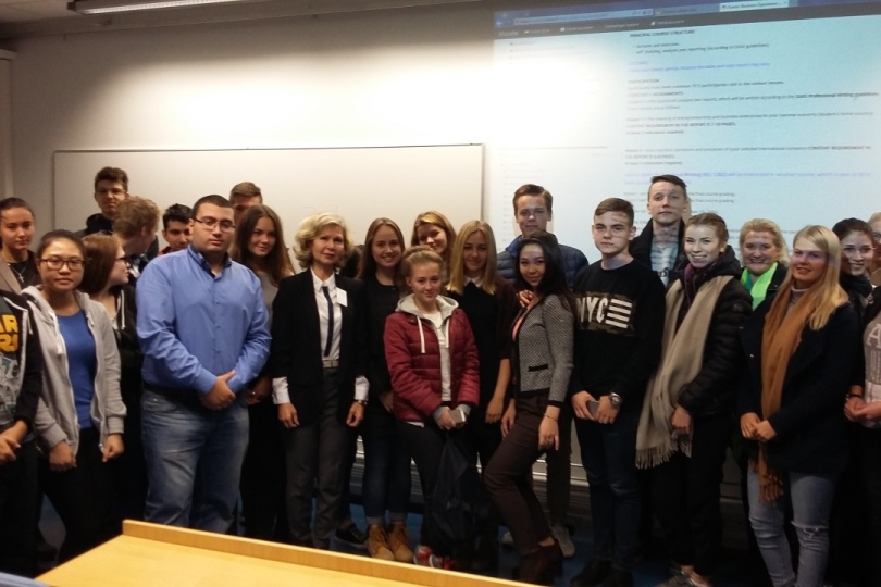 Доцент департамента менеджмента Серова Елена Геннадьевна прочитала лекции студентам Сайменского университета